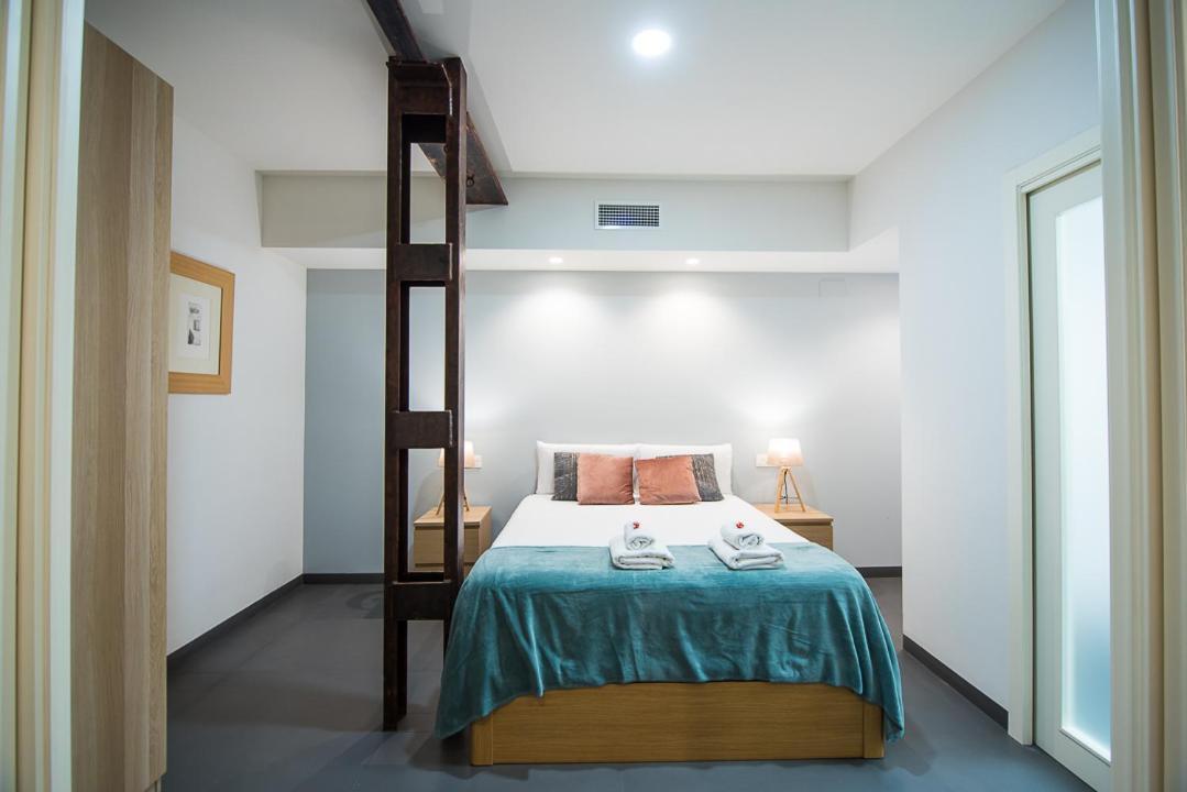 Tourist House Odonell Apartment เซบีญา ภายนอก รูปภาพ